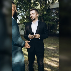 Ведущий Александр Кашапов