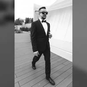 Ведущий Александр Кашапов