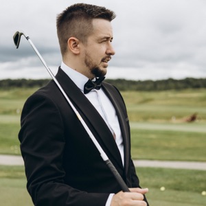 Ведущий Александр Кашапов